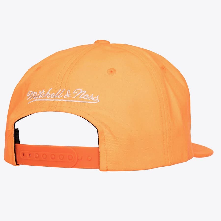 Бейсболка Mitchell & Ness Orange Los Angeles Lakers Neon Highlighter Snapback Hat
