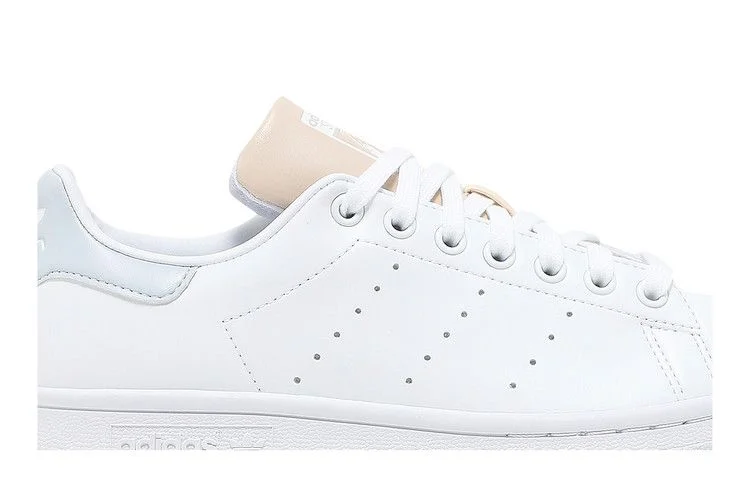 Krossovki-Adidas-Wmns-Stan-Smith-White-Ivory-Blue-1