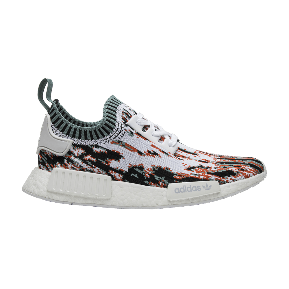 sneakersnstuff-x-nmd_r1-primeknit-datamosh-bb6365