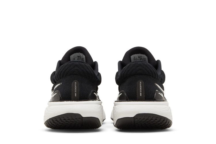 Кроссовки Nike Wmns ZoomX Invincible Run Flyknit 2 'Black White'