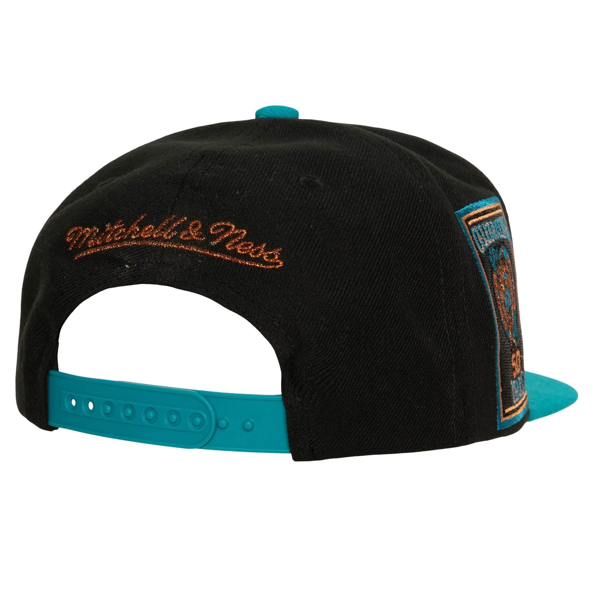 Mitchell-Ness-Make-Cents-Snapback-Boston-Celtics-Hat-1