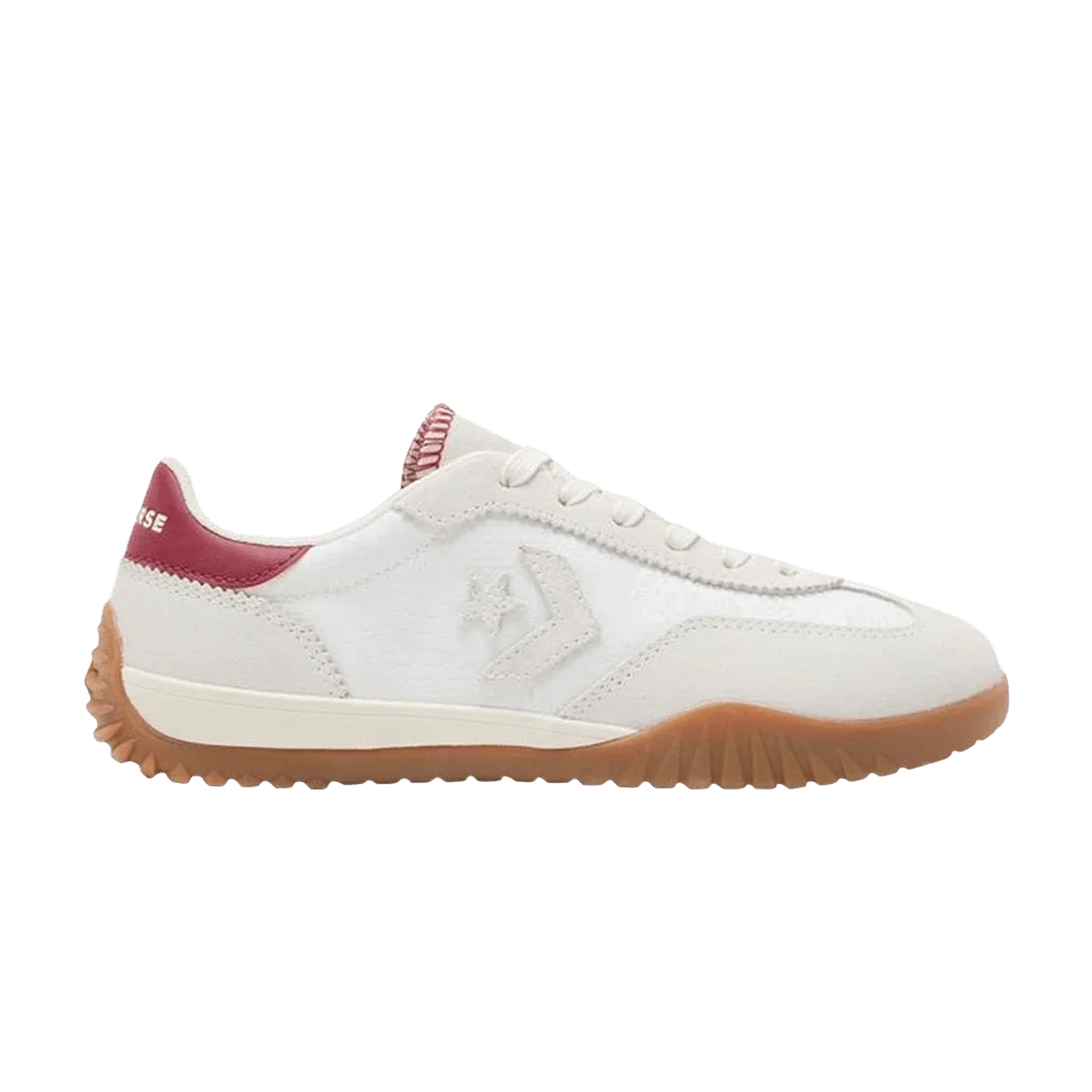 Krossovki-Converse-Run-Star-Trainer-Hearts
