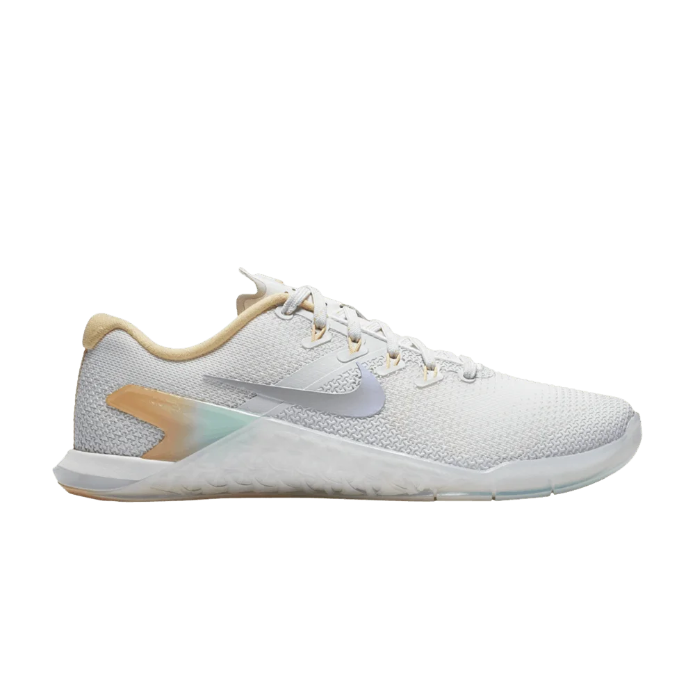 Krossovki-Nike-Wmns-Metcon-4-Rise