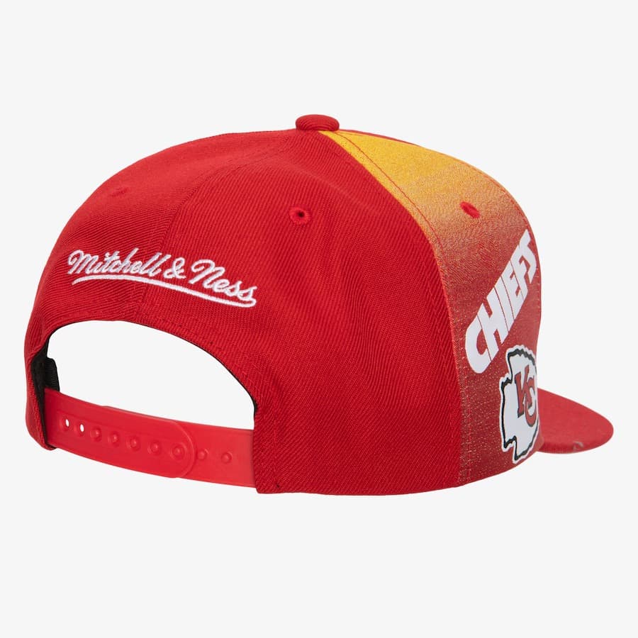 Бейсболка Mitchell & Ness Red Kansas City Chiefs Tapestry Snapback Hat