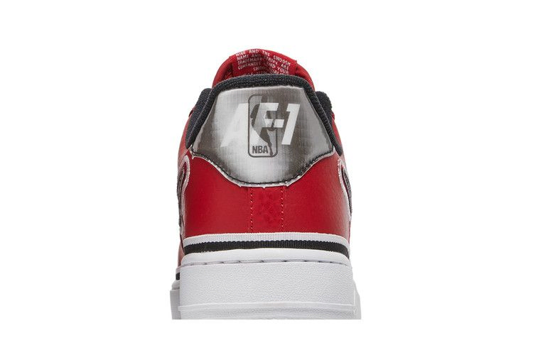 Кроссовки Nike Air Force 1 '07 LV8 Sport 'Bulls'