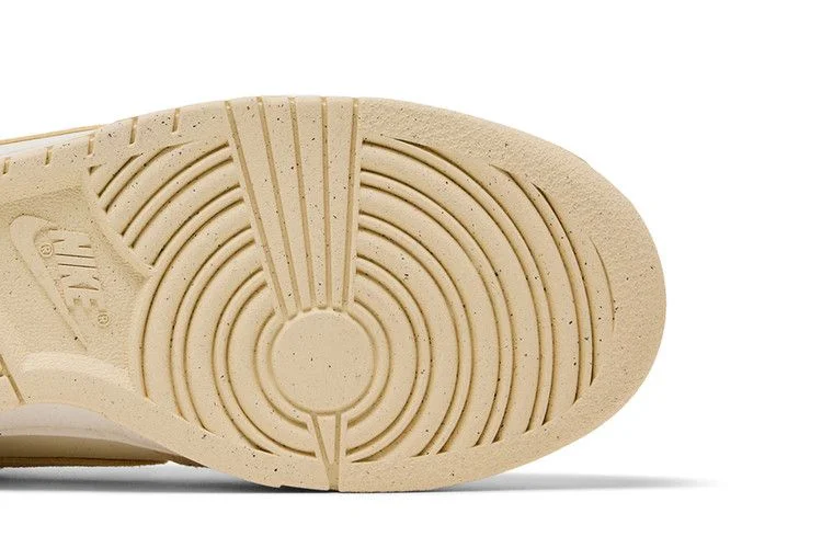 Krossovki-Nike-Wmns-Dunk-Low-Next-Nature-Soft-Pearl-Beach-4