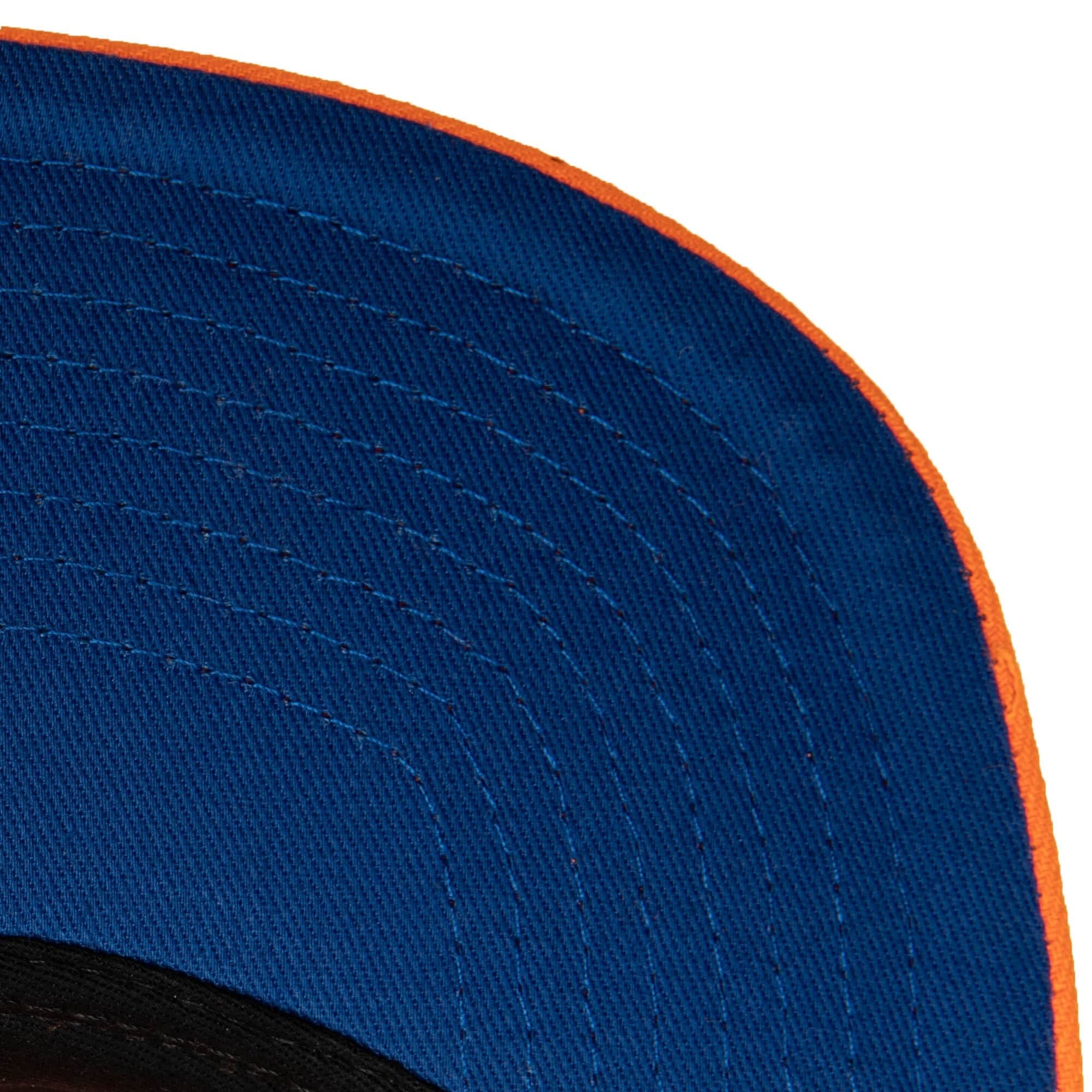 Бейсболка Mitchell & Ness Christmas Day Snapback NBA New York Knicks