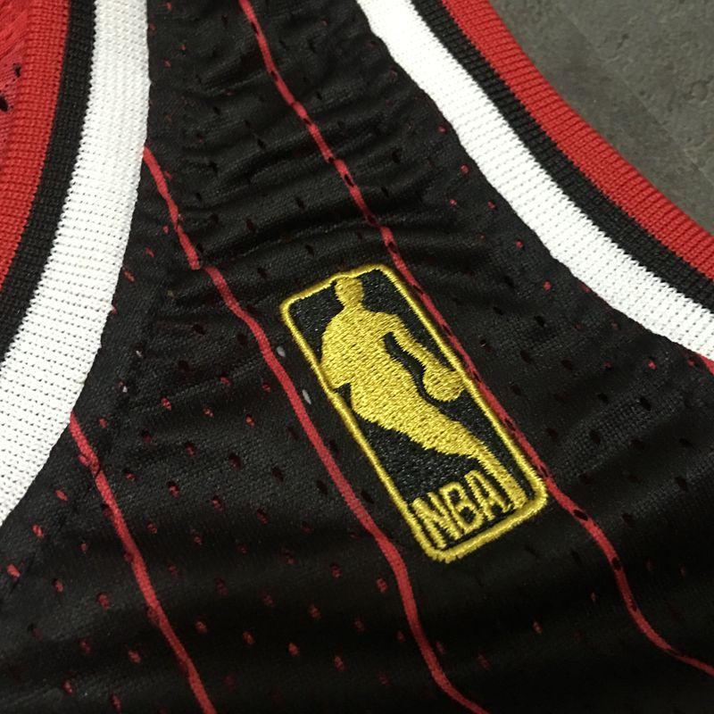 Баскетбольная джерси 1997-98 Chicago Bulls Michael Jordan Swingman Black
