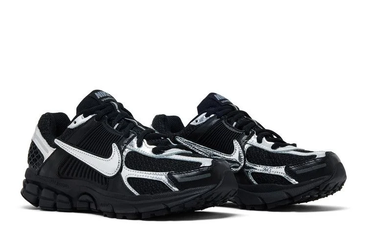 Krossovki-Nike-Wmns-Air-Zoom-Vomero-5-Black-Metallic-Silver-7