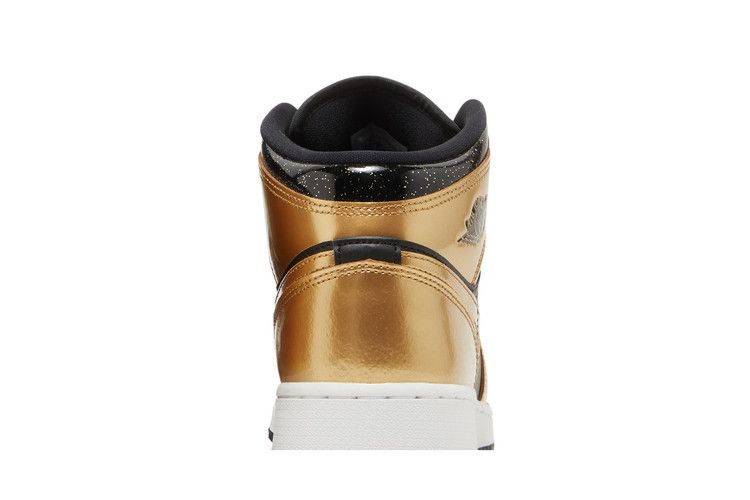 Кроссовки Air Jordan 1 Mid SE GS 'Metallic Gold Black'