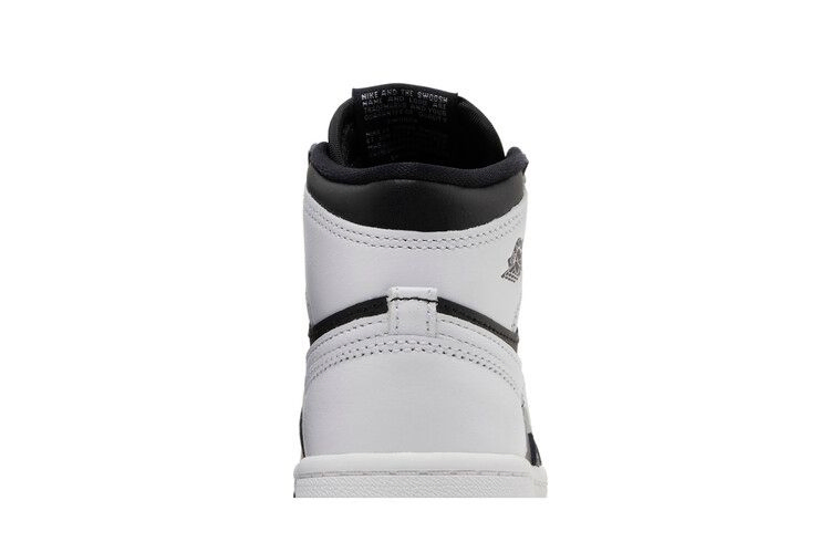 air-jordan-1-retro-high-og-td-black-white-2-0-fd1413-010_06
