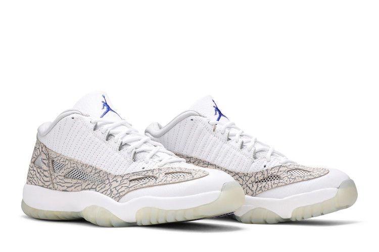 air-jordan-11-retro-low-ie-2003-306008-142_07