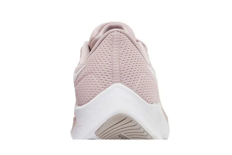 Krossovki-Nike-Wmns-Air-Zoom-Pegasus-38-Champagne-6
