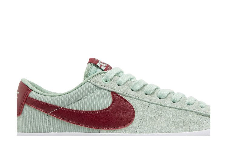 zoom-blazer-low-pro-gt-sb-enamel-green-dc7695-301_01