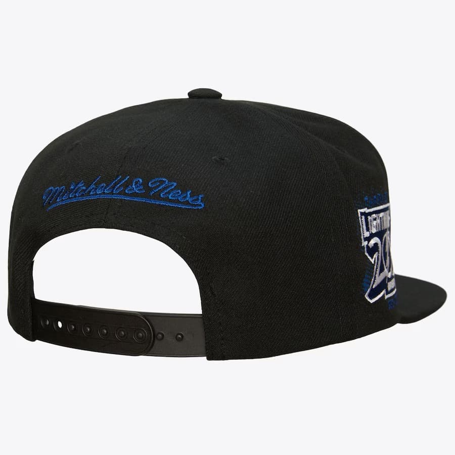 Бейсболка Mitchell & Ness Black Tampa Bay Lightning 7.0 Big Face Snapback Hat