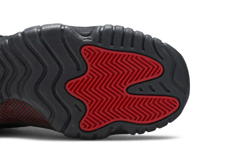air-jordan-retro-11-low-ie-referee-gs-768873-003_04