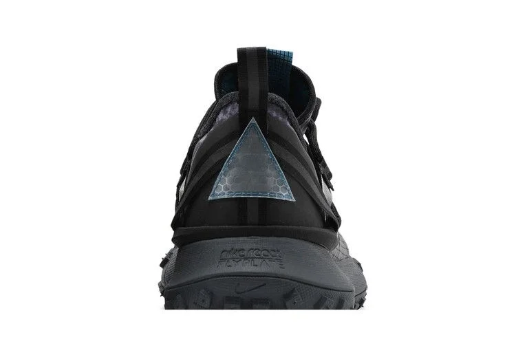 Кроссовки Nike ACG Mountain Fly Low 'Black Green Abyss'