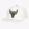 Mitchell-Ness-White-White-Chicago-Bulls-Day-4-Snapback-Hat-100x100