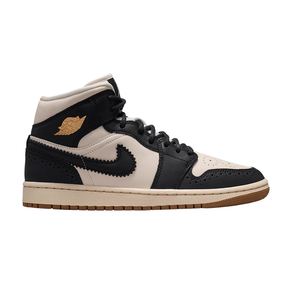 Кроссовки Air Jordan Wmns 1 Mid SE 'Off Noir Chalk'