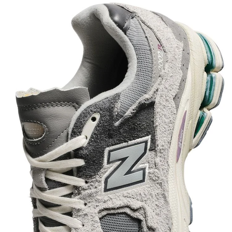 Krossovki-New-Balance-2002R-Protection-Pack-Rain-Cloud-9