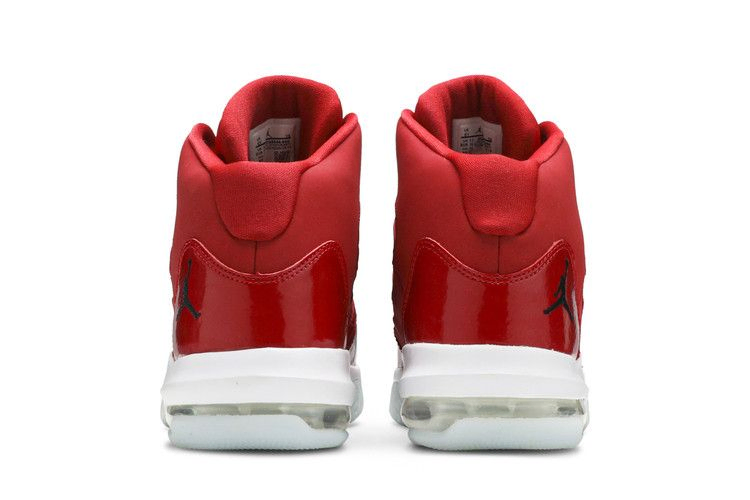 Кроссовки Air Jordan Max Aura GS 'Gym Red'