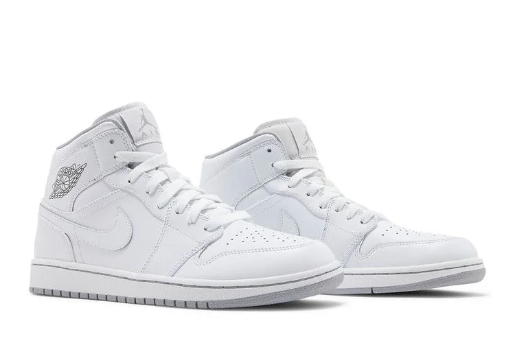 Krossovki-Air-Jordan-1-Mid-White-Wolf-Grey-7