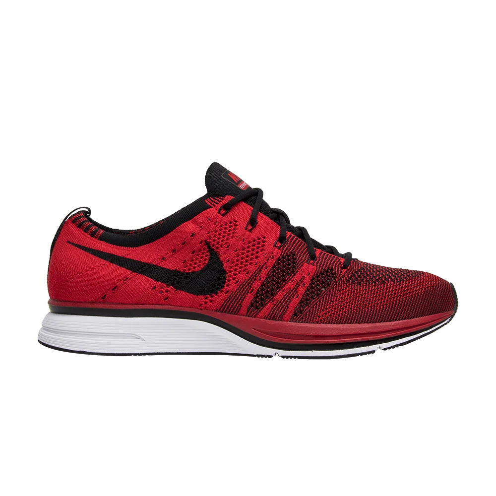 Krossovki-Nike-Flyknit-Trainer-University-Red