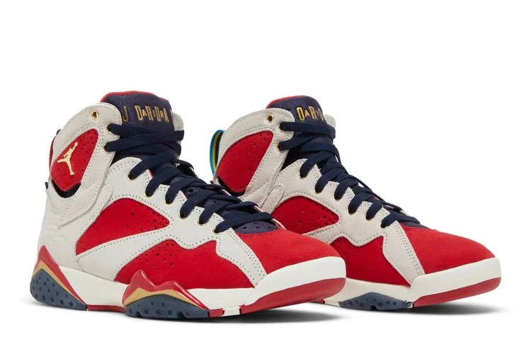 Krossovki-Trophy-Room-x-Air-Jordan-7-Retro-New-Sheriff-in-Town-7