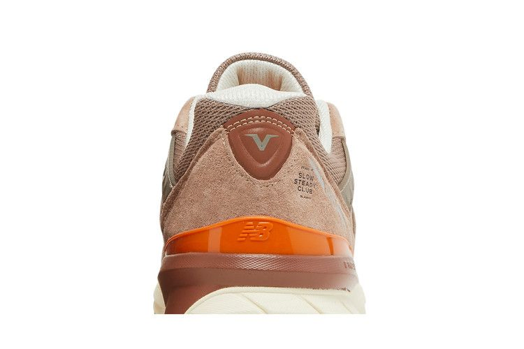 slow-steady-club-x-990v5-made-in-usa-beige-m990sc5_06