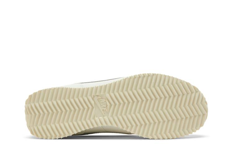 wmns-cortez-gorge-green-dn1791-101_03