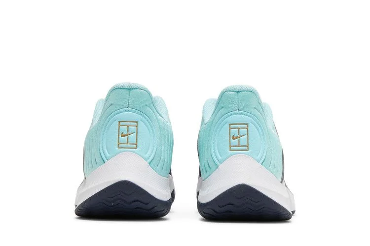 Krossovki-NikeCourt-Air-Zoom-GP-Turbo-Obsidian-Metallic-Gold-5