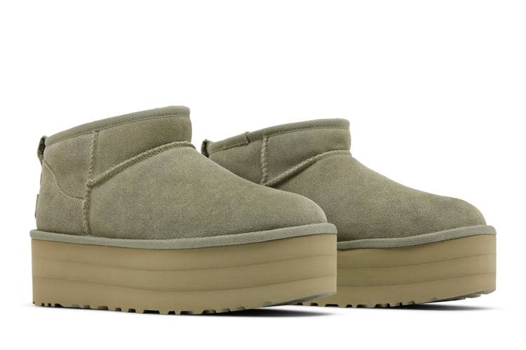 wmns-classic-ultra-mini-platform-boot-shaded-clover-1135092-sdc_07