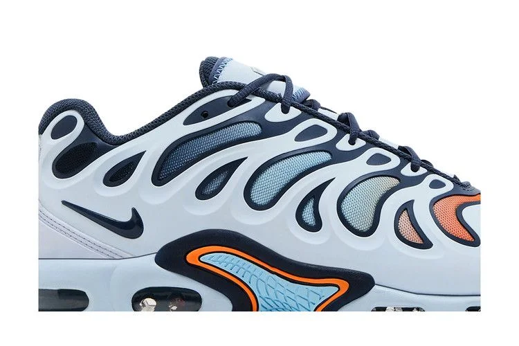 Krossovki-Nike-Air-Max-Plus-Drift-Football-Grey-Aquarius-Blue-1