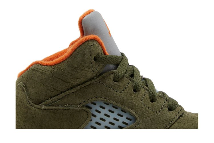 air-jordan-5-retro-td-olive-2024-440890-308_01