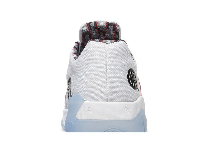 air-jordan-11-cmft-low-quai-54-dj4893-106_06
