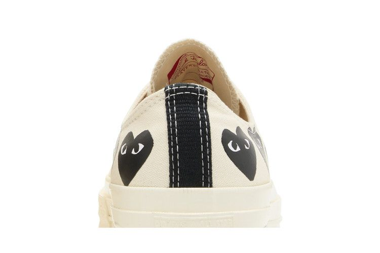 comme-des-garcons-play-x-chuck-70-low-multi-heart-milk-black-a08150c_06
