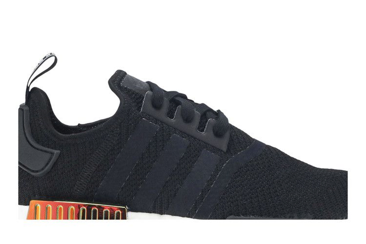 wmns-nmd_r1-metallic-plugs-core-black-ee5172_01