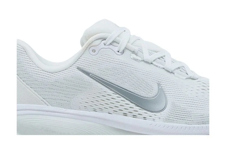 Кроссовки Nike Wmns Vomero 18 'White Photon Dust'