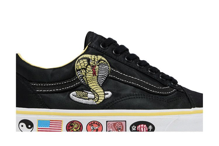cobra-kai-x-old-skool-black-yellow-vn0a3wkt05n_01