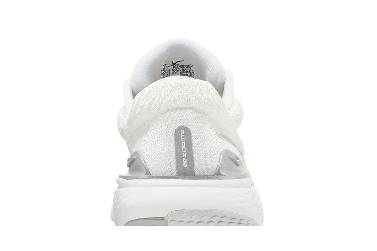 Кроссовки Nike Wmns ZoomX Invincible Run Flyknit 2 'White Metallic Silver'