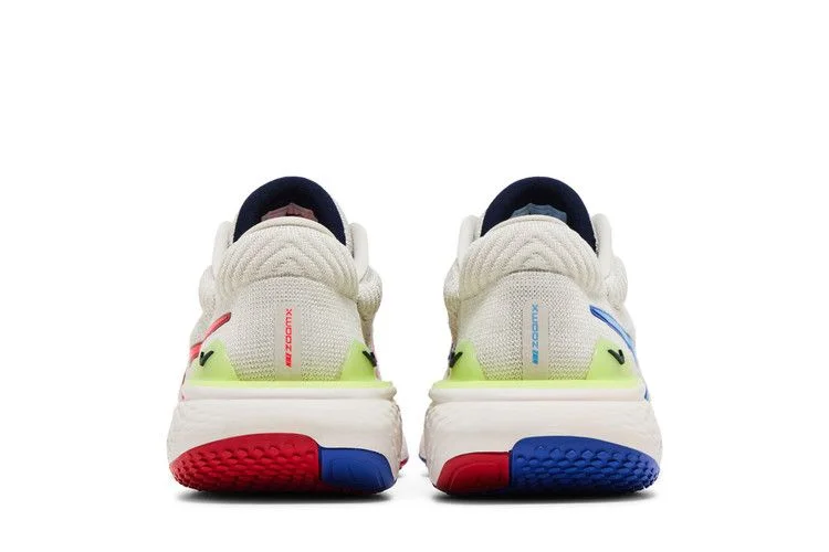 Krossovki-Nike-Wmns-ZoomX-Invincible-Run-Flyknit-2-Mismatch-5