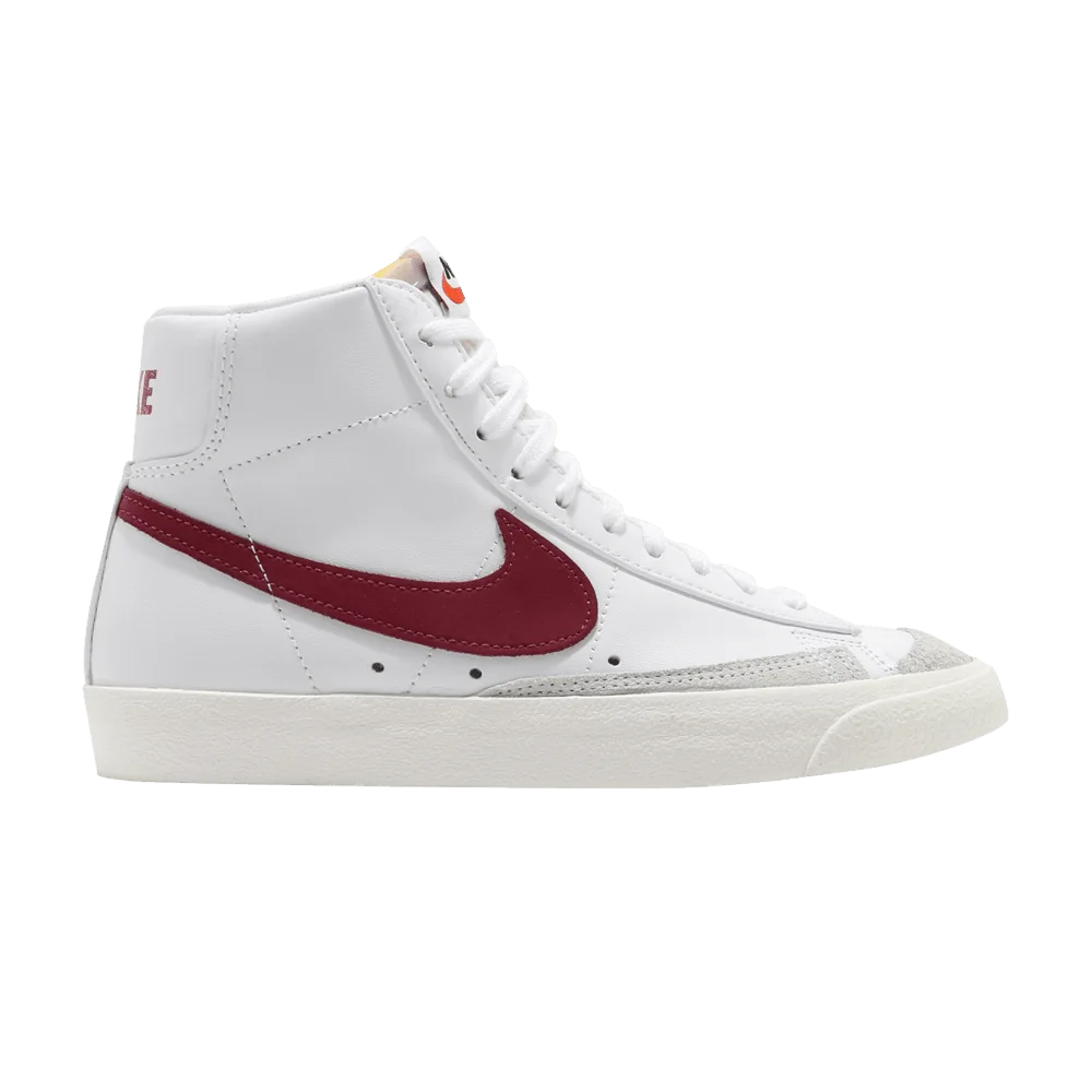Krossovki-Nike-Wmns-Blazer-77-Vintage-Mid-White-Worn-Brick