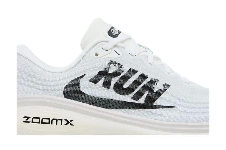 Кроссовки Nike Vomero Plus 'Run Pack'