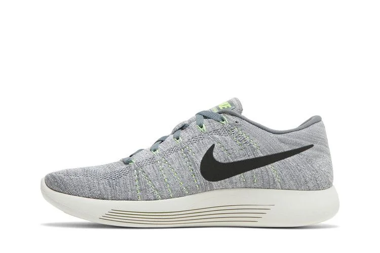 Krossovki-Nike-LunarEpic-Low-Flyknit-2