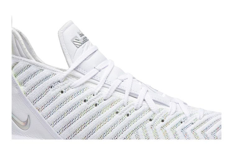 Кроссовки Nike LeBron 16 'Buzz Lightyear'