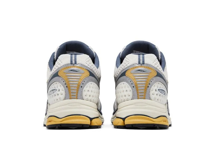 Кроссовки Saucony Progrid Triumph 4 'Fabricated Future'