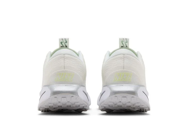 Krossovki-Nike-Wmns-Motiva-Summit-White-Metallic-Silver-5