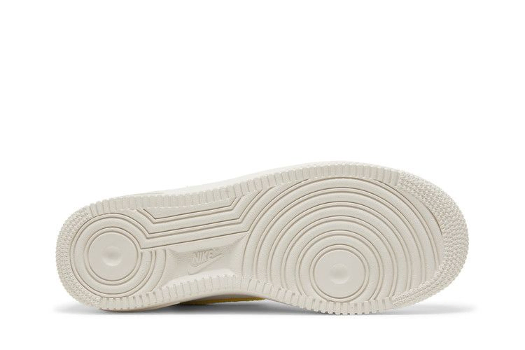 Кроссовки Nike Wmns Air Force 1 '07 LX 'Mama'