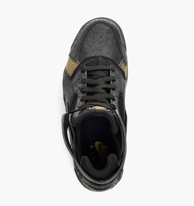 Кроссовки Nike Air Flight Huarache Premium 'Trash Talk'