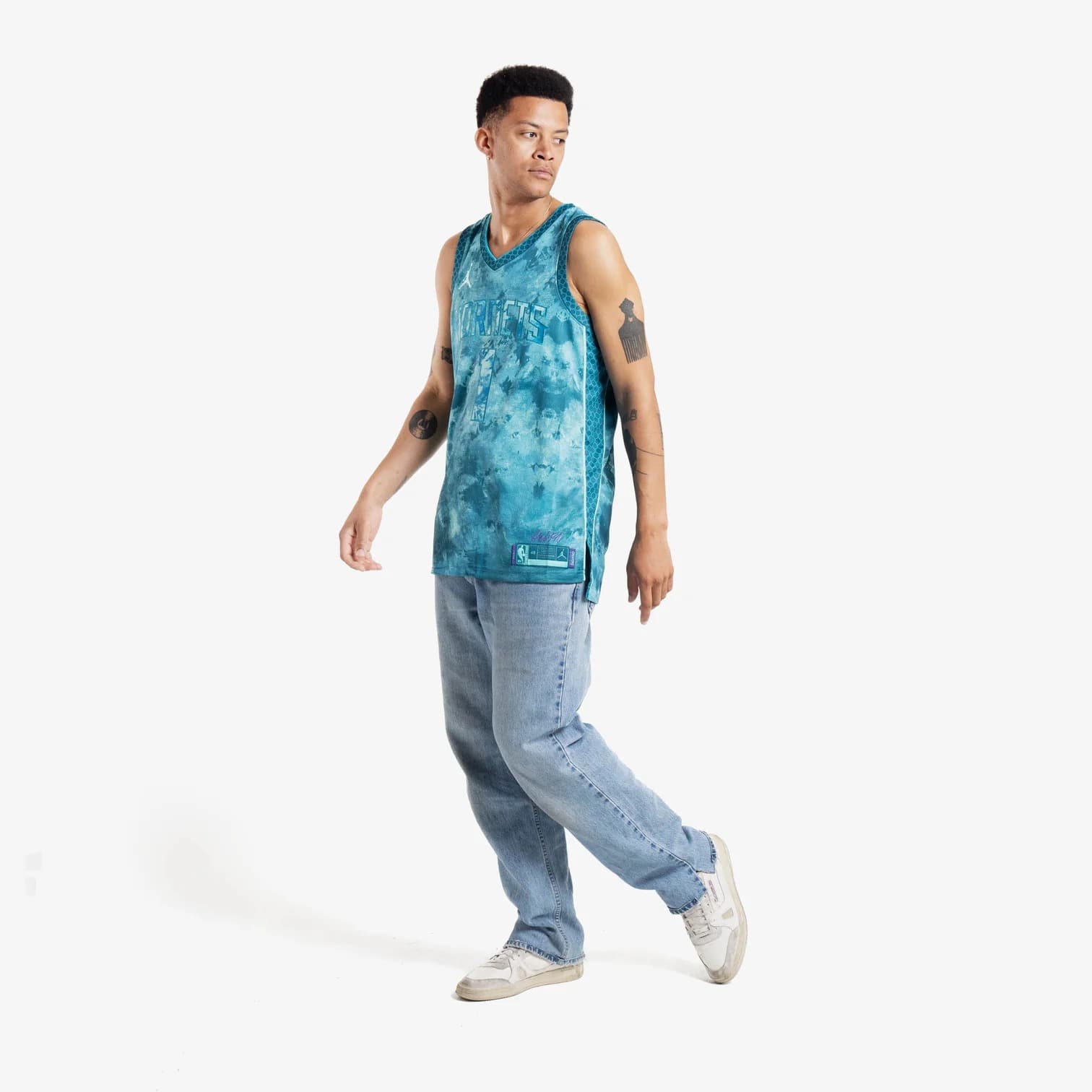 2023-Charlotte-Hornets-LaMelo-Ball-1-Swingman-Select-Series-Teal-Jersey-4